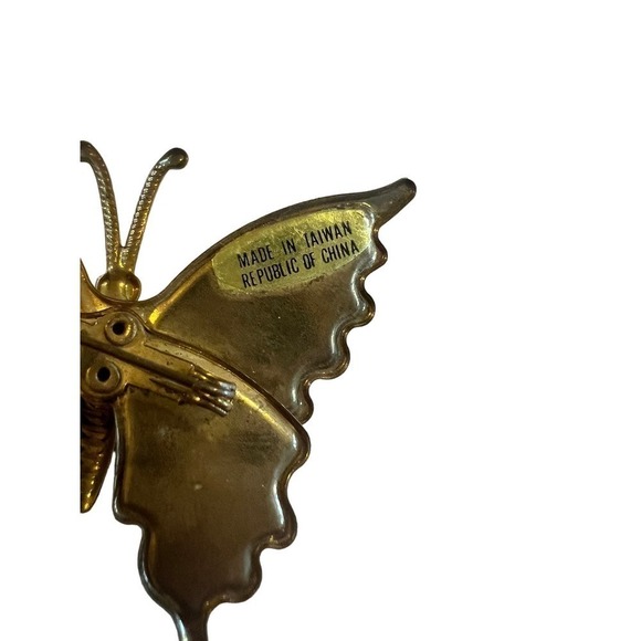 Beautiful butterfly brooch in gold-tone - Picture 4 of 4